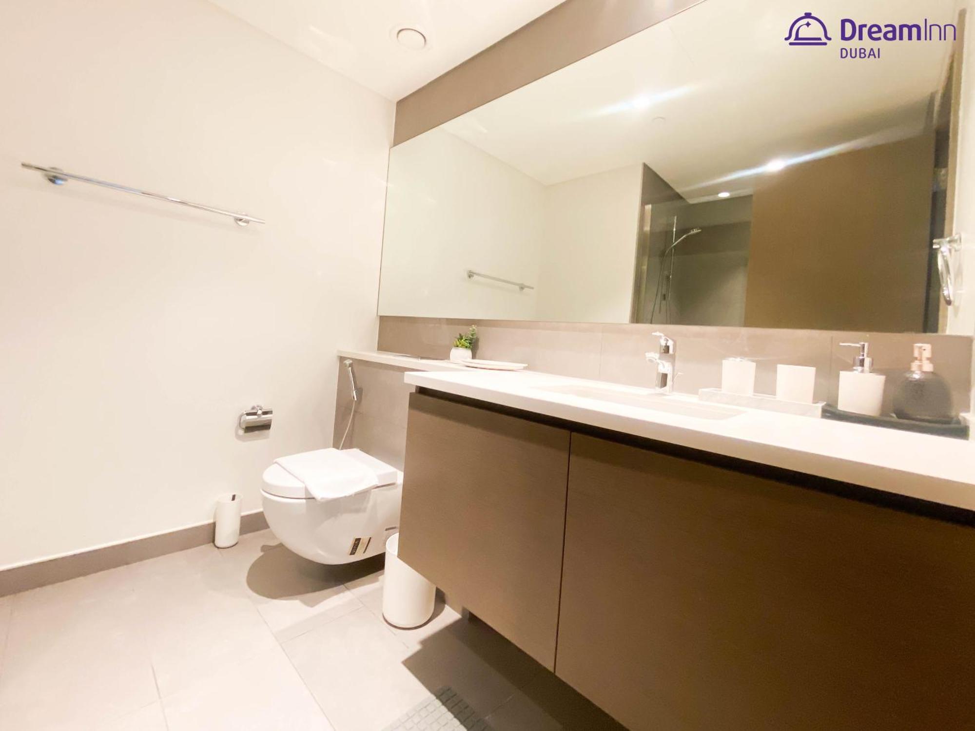 Dream - Creek Harbour Apartment Dubai